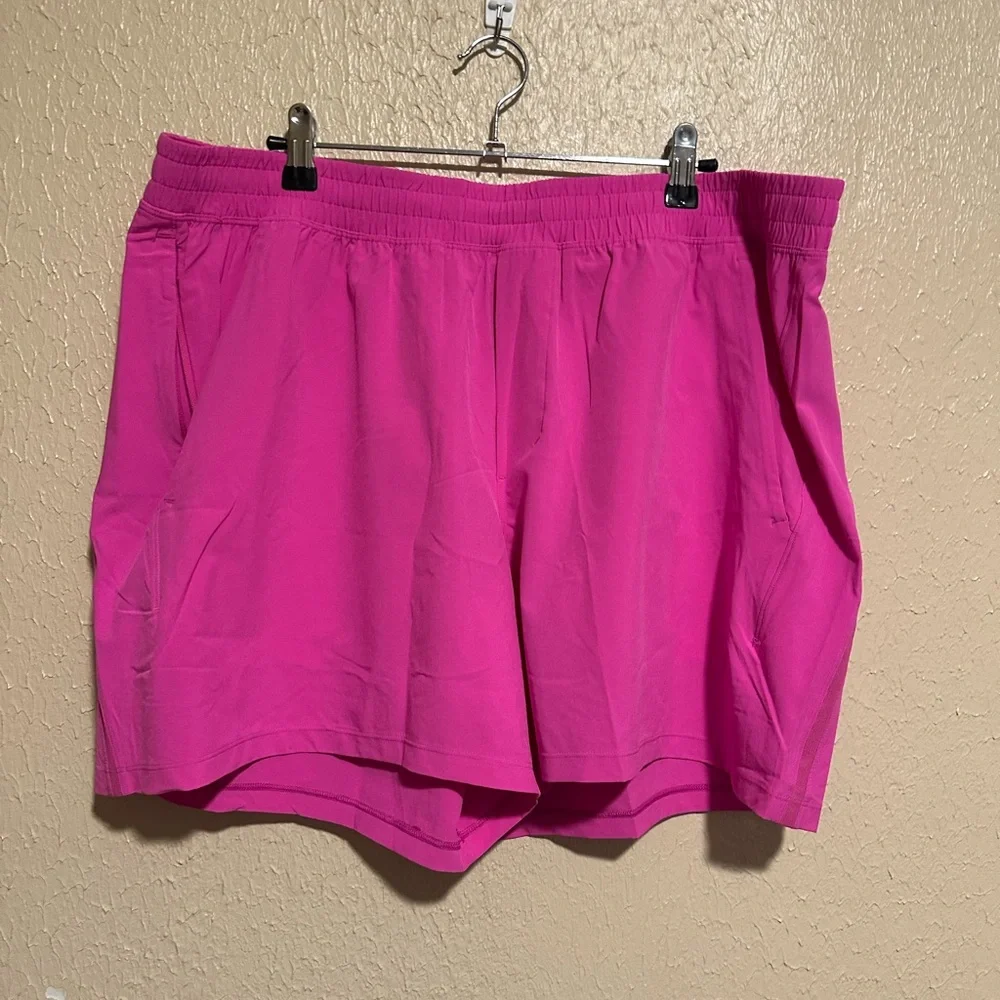 Lululemon Pace Breaker Linerless Shorts Size‎ XXL Unisex